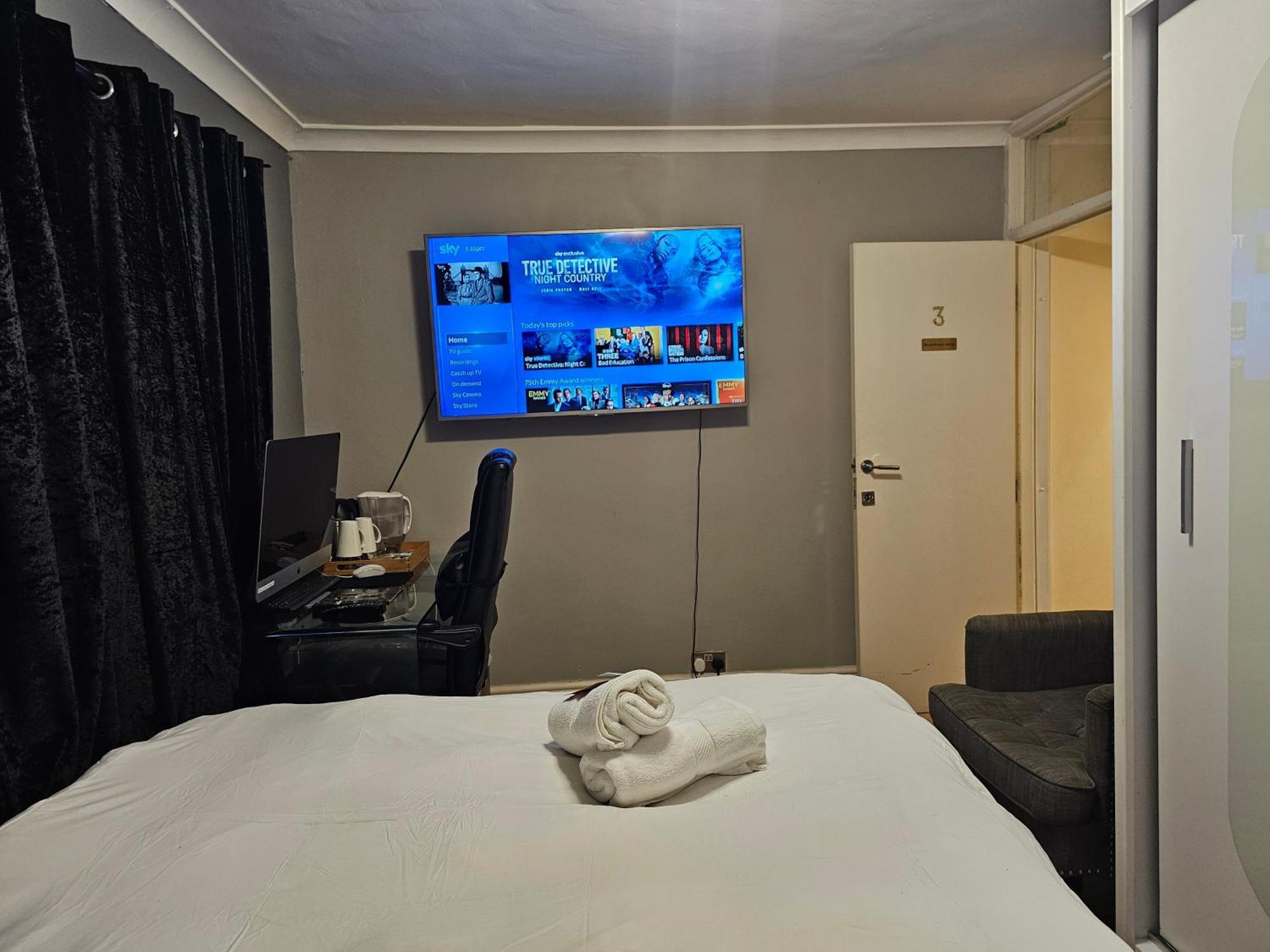 Umbrella Properties London Excel Esterno foto