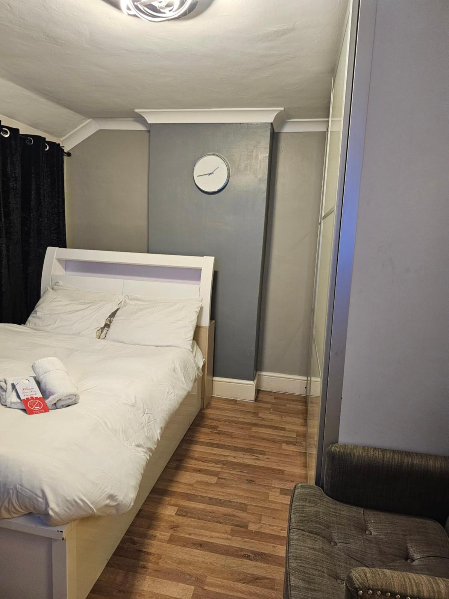 Umbrella Properties London Excel Esterno foto